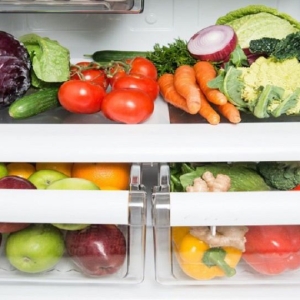 bao-quan-rau-cu-tuoi-ngon-bang-nhung-hop-nhua-chat-luong